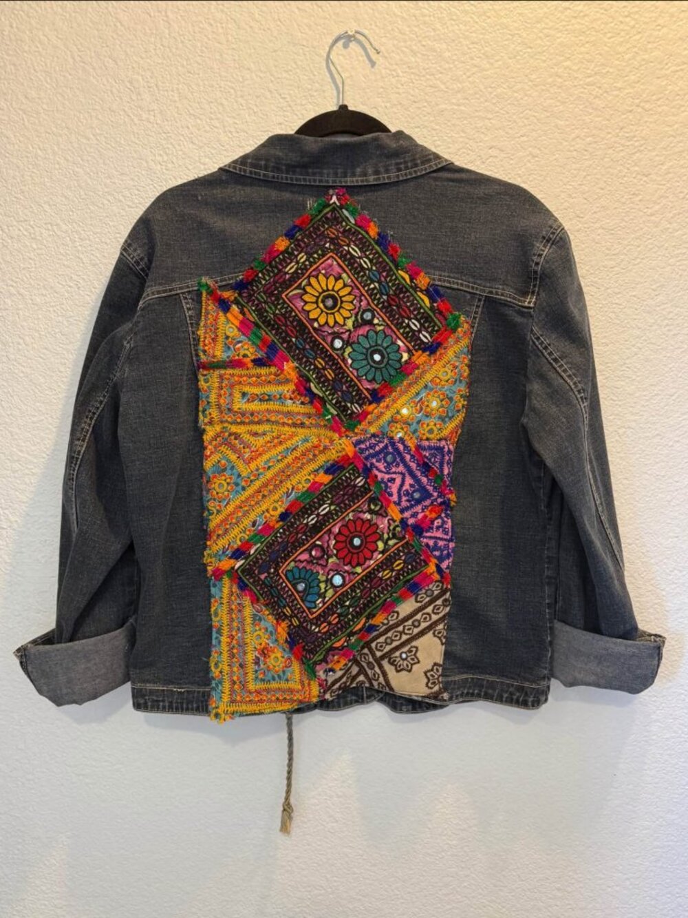 VINTAGE DENIM JACKET - Picture 2 of 4